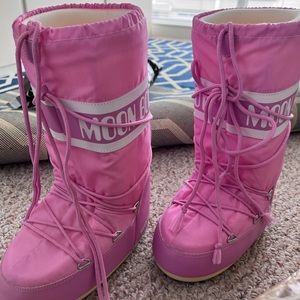 MOON BOOTS *Pink* size 6